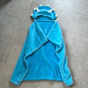 Boys Blue Fuzzy Dinosaur Towel/Cape